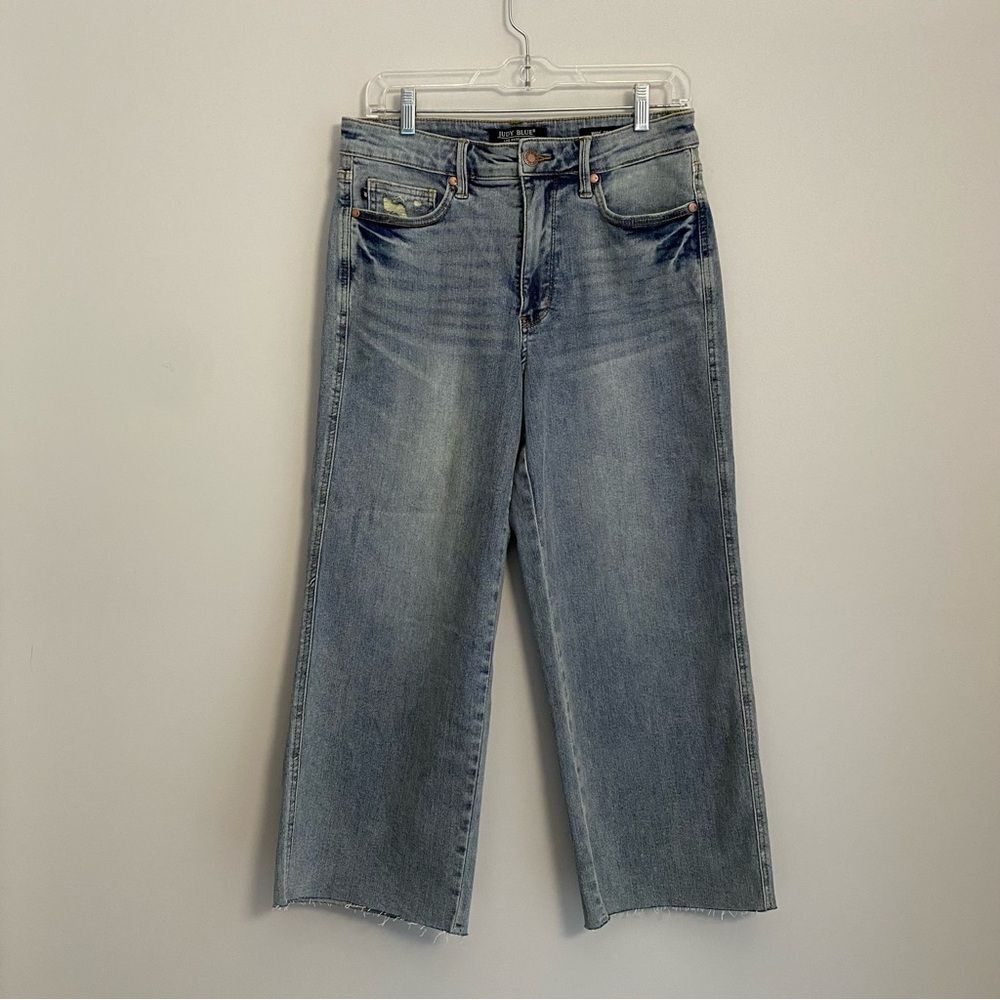 Judy Blue Mid Rise Tummy Control Raw Hem Wide Crop Size 11/30